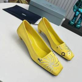 Picture of Prada Shoes _SKUPradasz35-404CM9CRR121019100